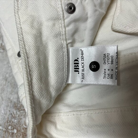 Just Black Denim White Jean Shorts Size Small - Picture 3 of 3